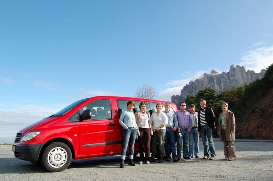 Skip-the-Line Barcelona & Montserrat Tour with Pick-up - Montserrat Abbey: the Black Madonna, Big Views, and possible choir magic