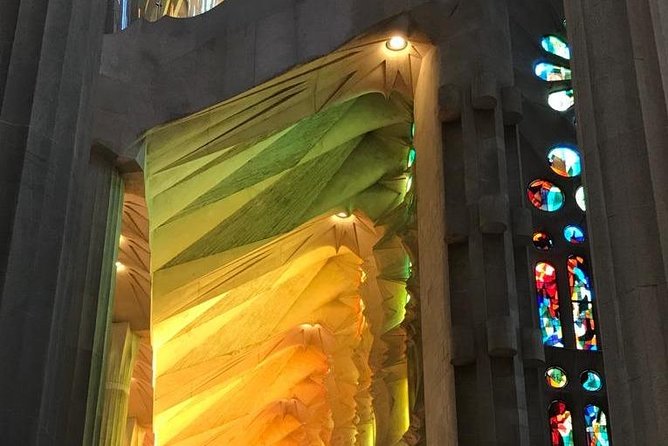 Skip The Line : La Sagrada Familia Guided Tour - Inside the Basilica: what a 2-hour guided walk actually feels like