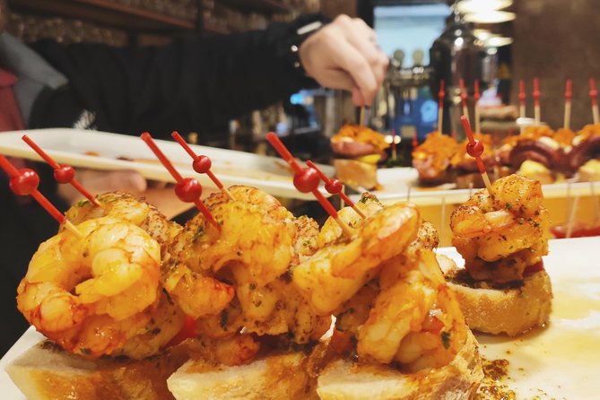 Spanish Wine and Tapas Tour in a Local Neighborhood in Barcelona - The simple route: meet on Avinguda del Paral·lel, then tackle El Poble Sec