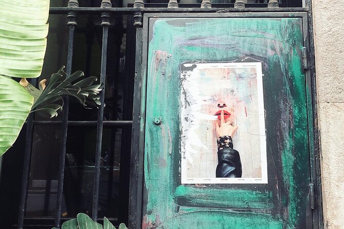 Street Art, Sculptures & Crime Stories Walking Tour – Barcelona - Practical Tips for Enjoying Every Stop