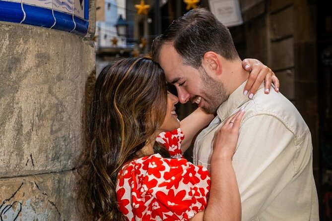Sunny Barcelona Photoshoot - Stop 2: El Born alleyways with vintage shop energy