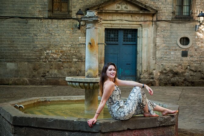 Sunny Barcelona Photoshoot - Stop 3: Parc de la Ciutadella fountain frames you without stealing focus