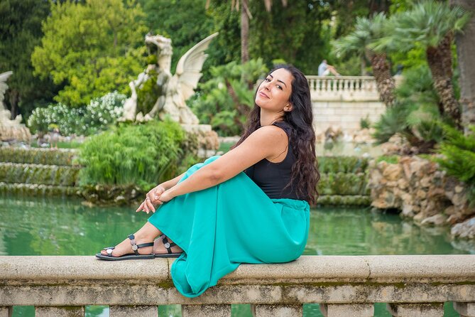Sunny Barcelona Photoshoot - Stop 4: Arc de Triomf for a clean finale shot