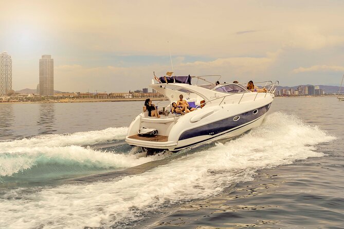 Sunset yacht ride in Barcelona + snacks and drinks - Who this sunset yacht ride fits best