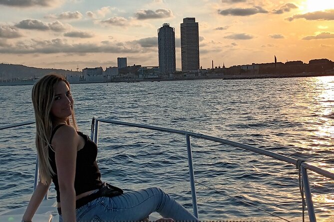Sunset yacht ride in Barcelona + snacks and drinks - Should you book this sunset yacht ride?