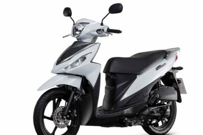 Suzuki Address 125cc - The pickup point on Carrer de Roger de Llúria (and how that helps)