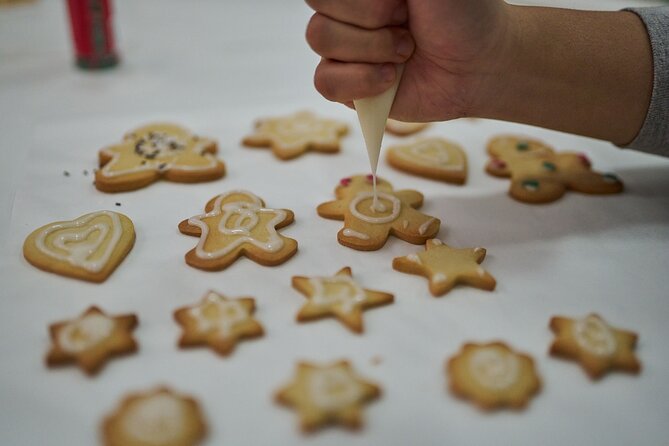 Sweet Escape: Create, Bake, and Take Home Your Creations - What you bake in your January session: cookies plus apple pie