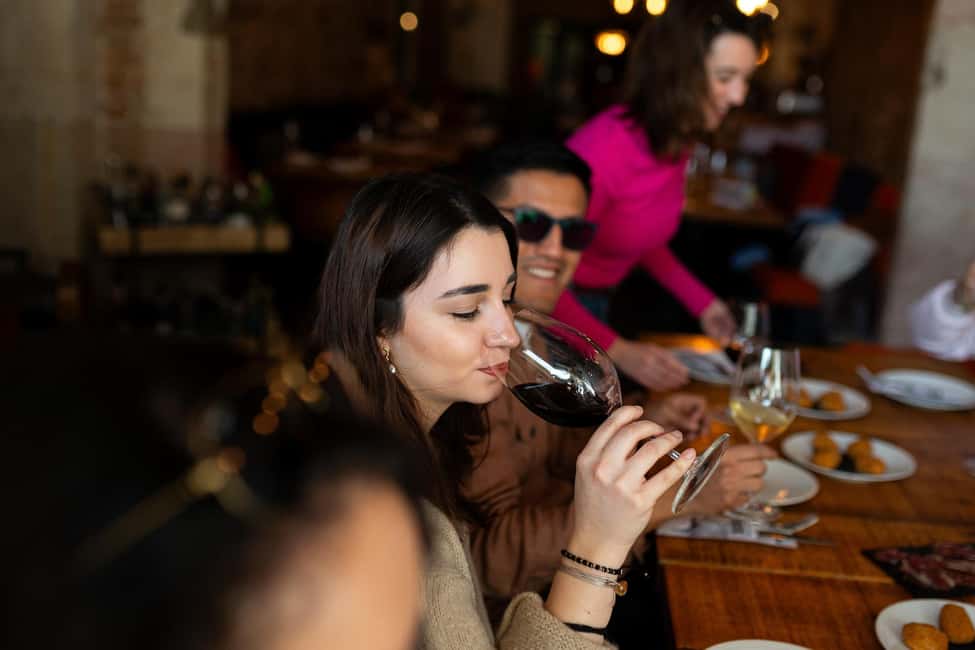 Tapas Food Tour with Dinner in Barcelona - Five tapas and drinks included: what you can expect to taste