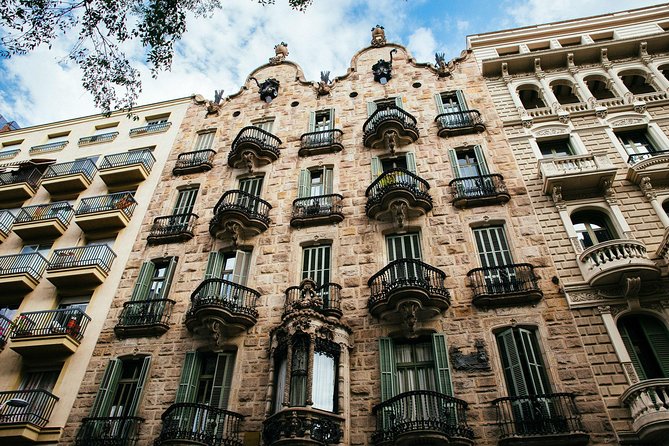 The Beauty of Barcelona by Bike: Private Tour - Stop-by-Stop: Palau Güell to Parc de la Ciutadella