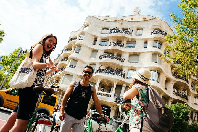 The Beauty of Barcelona by Bike: Private Tour - Guides and Storytelling: The Difference Between a Ride and a Real Tour