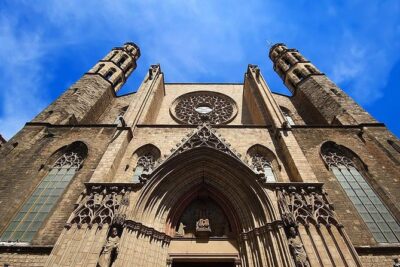 'The Cathedral of the Sea' Walking Book Tour - Timing and route basics: 2–2.5 hours, starting at Plaça de Santa Maria