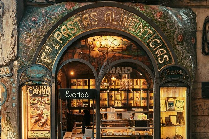 The Ultimate Old Town Tour in Barcelona - Meeting at Pl. del Teatre and getting oriented fast