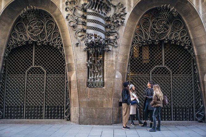 The Ultimate Old Town Tour in Barcelona - La Catedral de Barcelona and the Gothic Quarter: history that isn’t just dates
