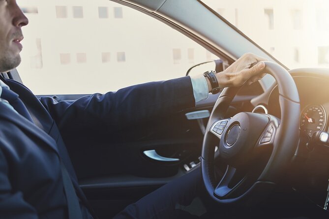 Transfer: El-Prat Airport (BCN) to Barcelona City Center - A Private BCN Airport Transfer That Gets You to Barcelona Fast