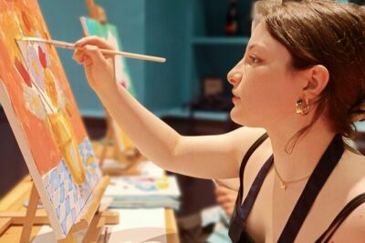 Vermouth-Art, paint and sip and Spanish Vermouth - Painting with Acrylics: How the Class Feels for Beginners