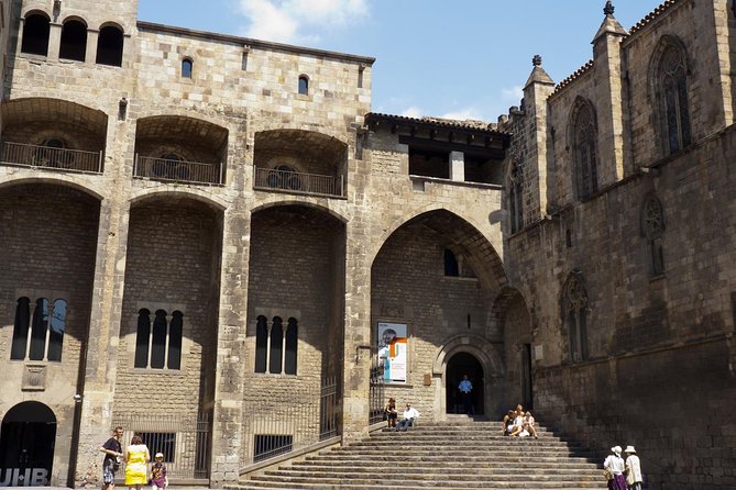 Walking tour of the Gothic Quarter of Barcelona + Cathedral - Plaça del Rei: Where Gothic and Renaissance Buildings Crowd In