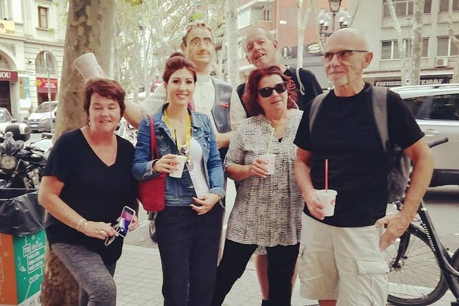 Welcome Private Chauffeured Tour with Licensed Guide - Sagrada Família at Your Own Pace: Gaudí, Viewpoints, and Churros