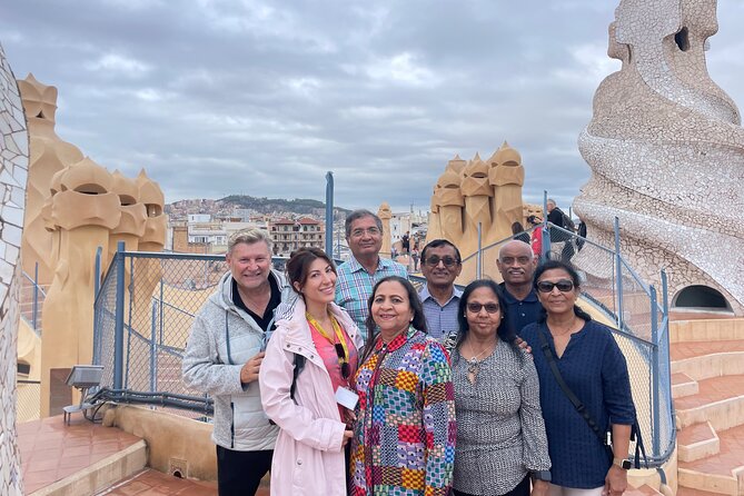 Welcome Private Chauffeured Tour with Licensed Guide - Port Olímpic by the Sea: Olympic Games 1992 Still in the Mix