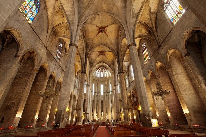 Welcome Tour in Barcelona - Basilica de Santa Maria del Mar and Barcelona Cathedral: origin stories without entrance stress