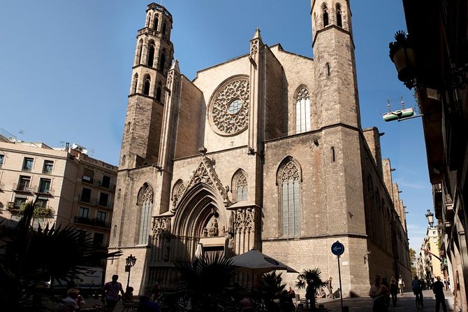 Welcome Tour in Barcelona - Plaça del Rei and Plaça Sant Felip Neri: the small squares that tell big stories