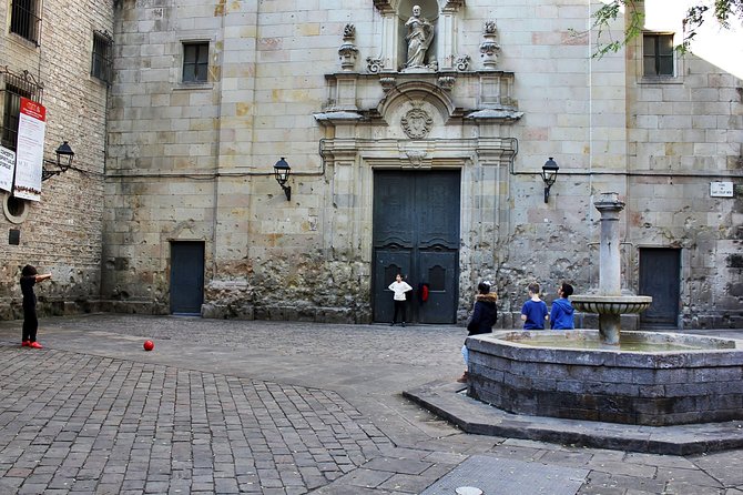 Welcome Tour in Barcelona - Price and value: what you’re really paying for at $180.24 per person