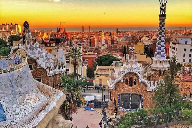 Wonders of Gaudi: Park Guell & Sagrada Familia Private Tour - Transportation and Timing: Hotel Pickup, Taxis, and the End Point
