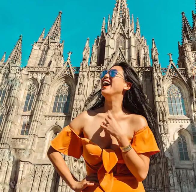 ✅ Barcelona: Sightseeing Professional Photoshoot Session - The 1.5-hour plan: how you get photos and city time